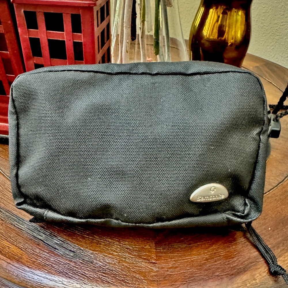 ”Samsonite” Black Travel Toiletry Bag Hanging Organizer Makeup Case/Storage